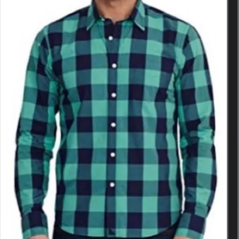 Untuckit men’s shirt